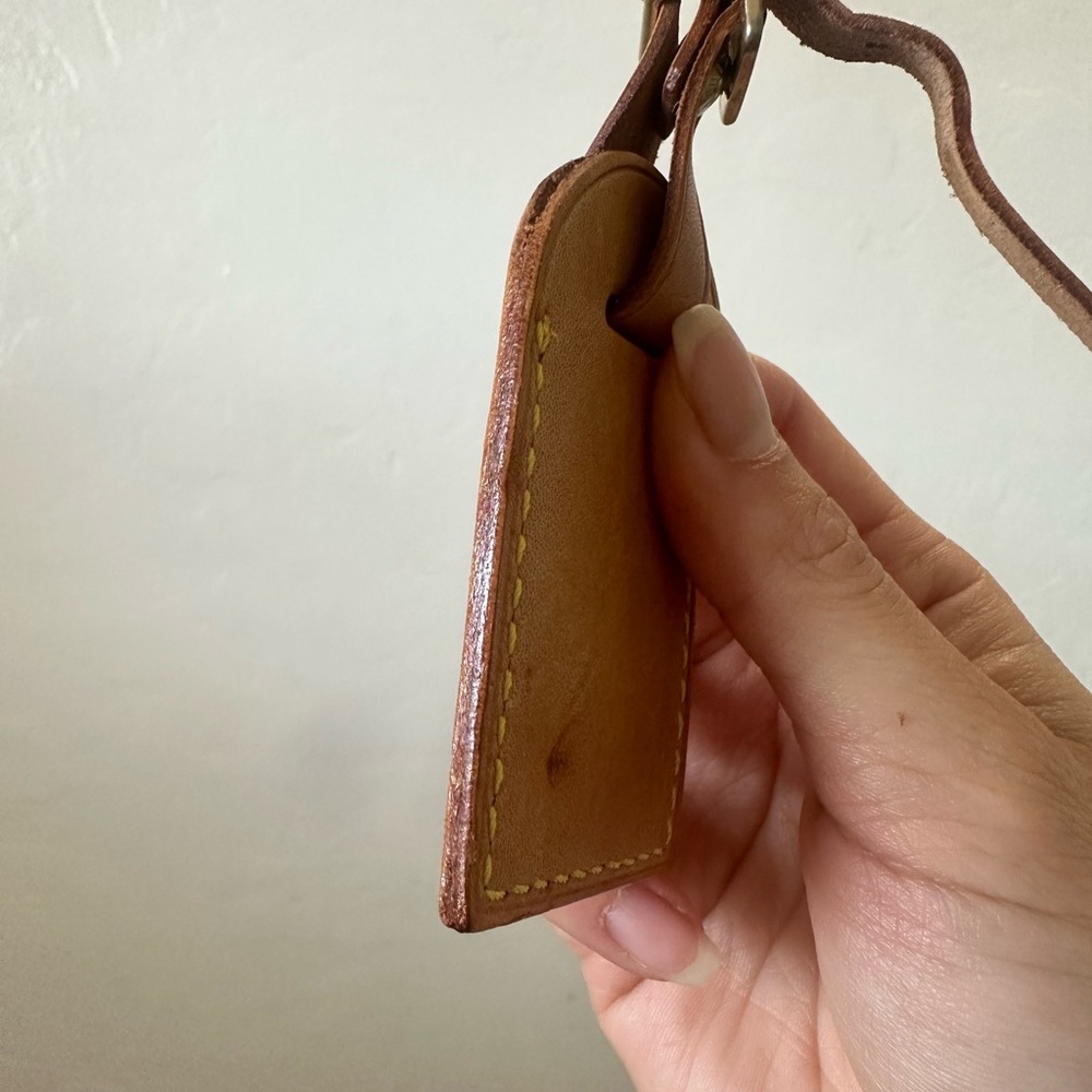 Louis Vuitton Leather Luggage Tag - Picture 4 of 4